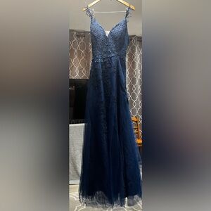 Elegant Navy Blue Lace Evening Gown